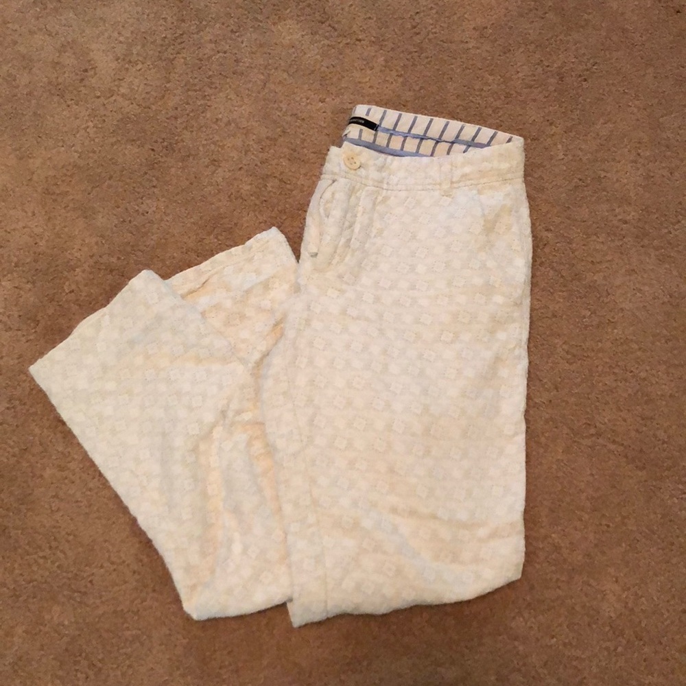 White textured pants